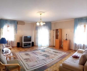 Продаж 3-кімнатної квартири 80.6 м², Осипова вул., 37
