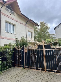 Продаж будинку вул. Рудницького 71