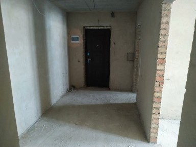 Центр 2 кімнатна квартира в зданій новобудові