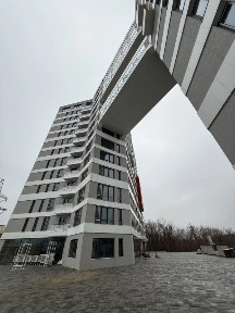 Продам свою квартиру 105 м2 плюс 2 паркомісця