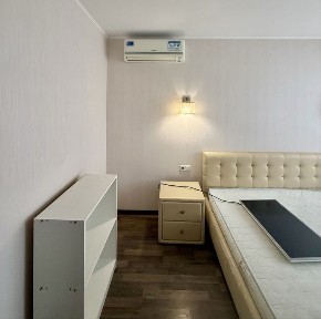 Продам 3-к кв. Вул. Космонавтів. Павлово поле. 23 Серпня.