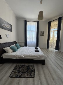 Продаж квартири центр вул. Медова готовий бізнес