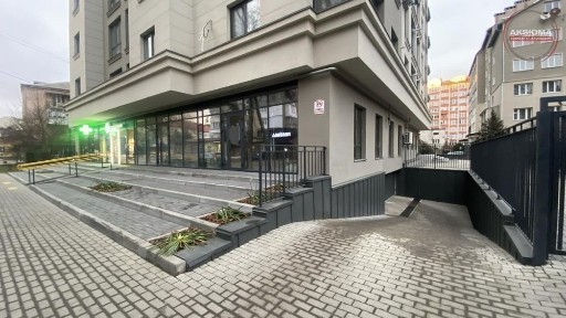 Оренда фасадного комерційного приміщення