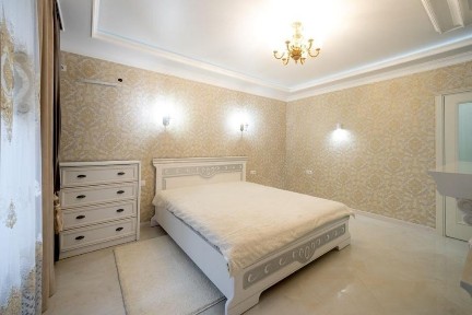 Кам'янець-Подільський, Зарванська 9