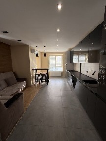 Продаж трикімнатної квартири у Калиновій Слободі