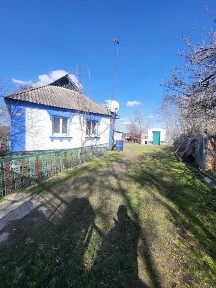 Продаж 1 поверхового будинку з верандою і ділянкою на 36 соток, 76.5 кв. м, 4 кімнати, на вул. Капленка 7