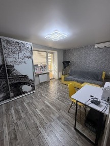 Квартира двохкімнатна на житломасиві