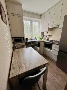 Продам 3 к квартиру, меблі+техніка. Ремонт в світлих тонах.