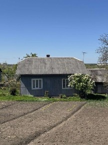 Продаж деревʼяного будиночка