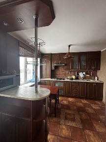 Продам 3-х кімнатну квартиру в центрі міста Лозова