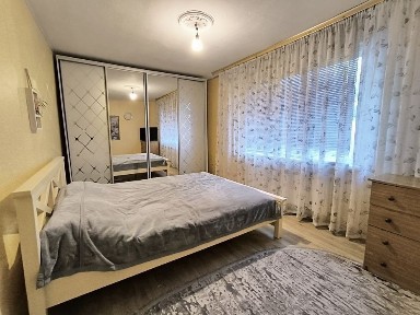 Продається половина будинку Крошня