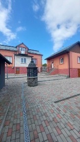 Продається гарний доглянутий будинок в с. Конюшки