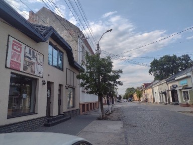 Здається приміщення під будь який вид діяльності, центр Виноградів