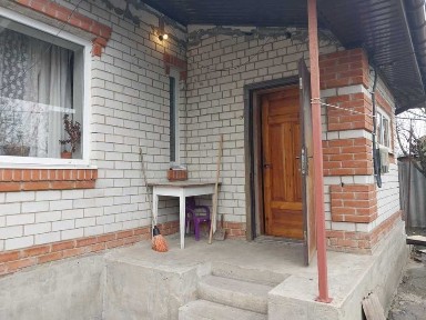 Окремий будинок у районі м'ясокомбінату. Цікава пропозиція під бізнес.