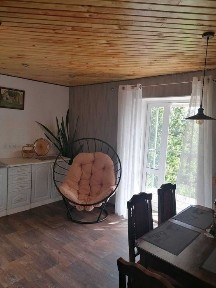 Частина будинку/ Квартира подобово на березі ставу (ціна-за особу)