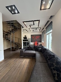 Продається пентхаус вул. Кочубея, 33