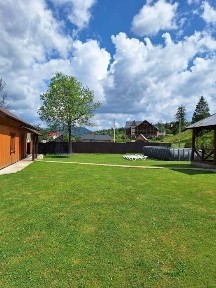 Котедж «ПІД КЛЮЧ» Славське, з підігрівом басейну