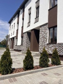Сучасні таунхауси з газовим опаленням - продаж. Галина