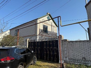 Продам будинок під ремонт