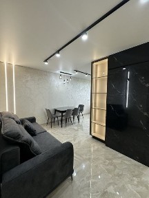 Шикарна двокімнатна біля ТЦ Veles mall з меблями та технікою!