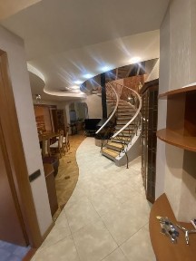 Продам квартиру двухуровневую, ул. И. Сикорского (ул. Тельмана)