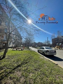 Трикімнатна квартира з власним підвалом і погребом Гнідин