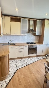 Продаж 2-кімнатної квартири в центрі міста