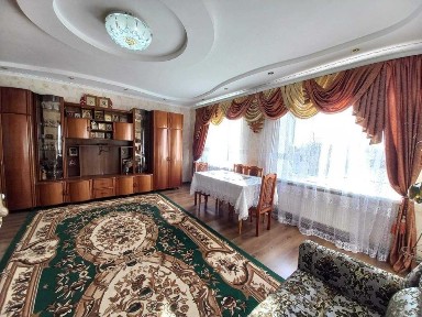 Продаж двокімнатної квартири по вул Асмолова площею 120 кв. м