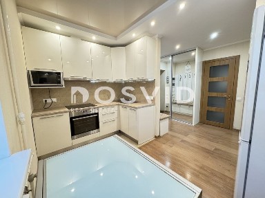 Продам 2х комн c ремонтом на Набережной, Центр, ул Ярослава Мудрого