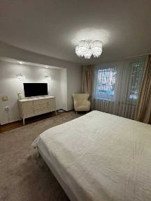 РОЗКІШНА 4-кімнатна квартира у центрі Полтави КОД 19240