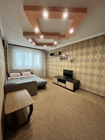 Здам подобово 1-но кім. кв по вул. Козацька, біля АТБ