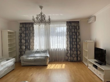 Тургеневська 52/58. Клубний будинок. 190 м2. Сучасний класичний ремонт