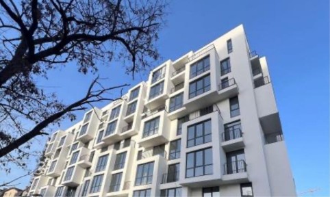 Продається 2-х кімнатна чорнова квартири. ЖК B4