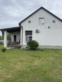 Будинок Мрії на правому березі міста