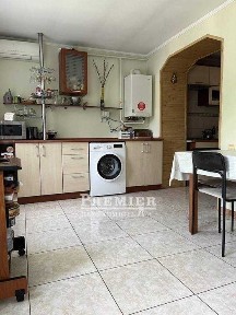 У продажу 3-кімн. квартира біля моря