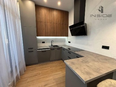 Продаю 2к. квартиру у ЖК <a href='/newbuilding/7619/view/zk-park-residence'>Park Residence</a>