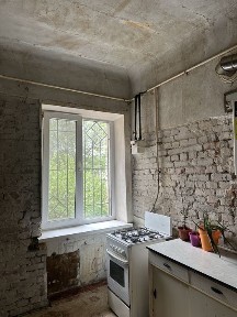 Продаж 3-кімнатної КРУПНОГАБАРИТНОЇ Сталінки 90 кв. м.