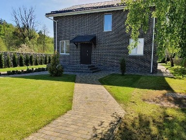 Оренда Будинок 2-х поверховий біля двох озер з терасою та басейном