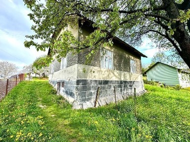 Продається цегляний будинок поблизу м. Стрий