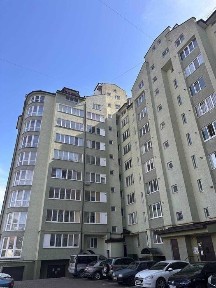 Центр! Здана квартира, 74.5 м2 на 7 поверсі, сирець.