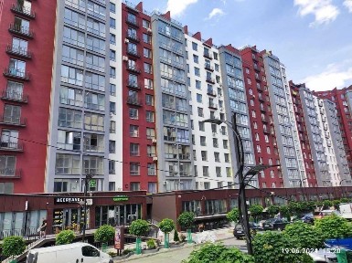ЦЕНТР, Однокімнатна, Княгинен, по вигідній ціні