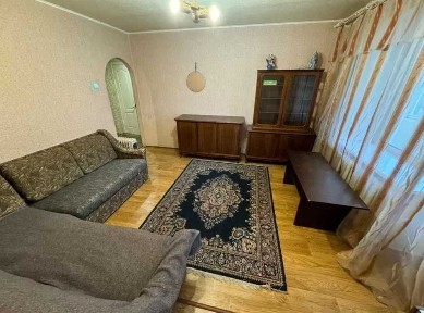 Продам затишну 3-кімнатну квартиру в центрі Дніпра