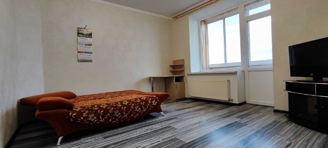 Продам двокімнатну квартиру покращеного планування. Цегляний будинок