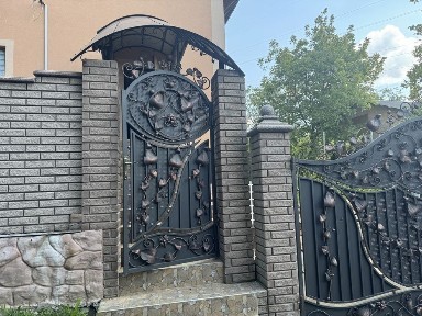 Продам будинок вул. Степового місто Чернівці.