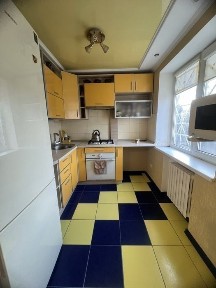 Центр міста. Двух кімнатна. Від власника.