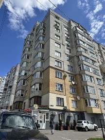 Квартира з частковим ремонтом. Виставка