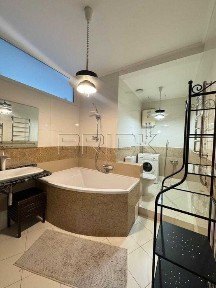 ЖК <a href='/newbuilding/418/view/zk-novopecerskie-lipki'>Новопечерские Липки</a> ул Верхогляда 14 - 4х комн квартира 159 м кв