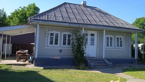 Житловий будинок Чернівецька обл. с. Малинці, вул. Кошового. 6