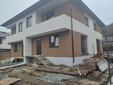 АКЦІЯ! Лише ОДИН ЗБУДОВАНИЙ таунхаус за цією ціною у Оброшино!