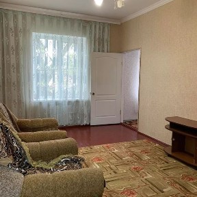 Продается 3-х ком. 2 этаж АГВ по ул. Нахимова